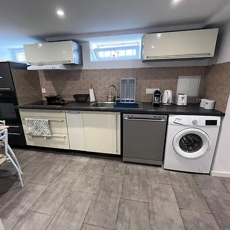 Metz 2 Pieces Apartment